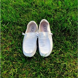Hey Dudes white Womens slip ons Size 10